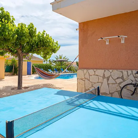 Dolores Perfect For Holidays El Campello